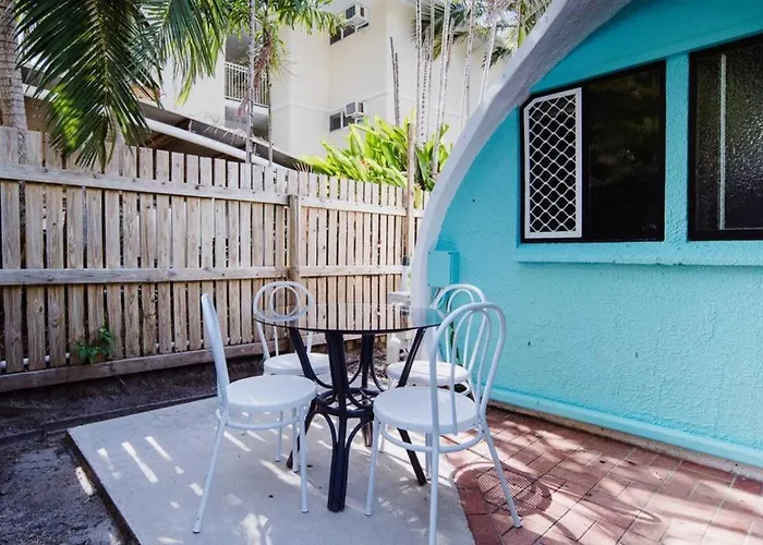 1 Bedroom Famous Beach-Front Dome At Trinity Beach, Sleeps 4